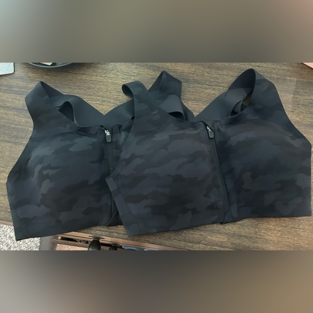 2 Lululemon Run enlite sports bra
